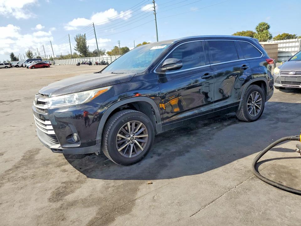 Aukcja sprzedaży 2017 Toyota Highlander, vin: 5TDKZRFH1HS523942, numer aukcji: 78790355