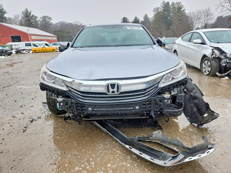 Продаж на аукціоні авто 2017 Honda Accord, vin: 1HGCR2F16HA237260, номер лоту: 76851745