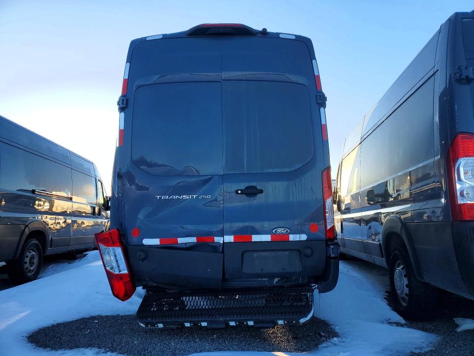 2021 Ford Transit მანქანა იყიდება აუქციონზე, vin: 1FTBR3X86MKA83195, აუქციონის ნომერი: 48709276