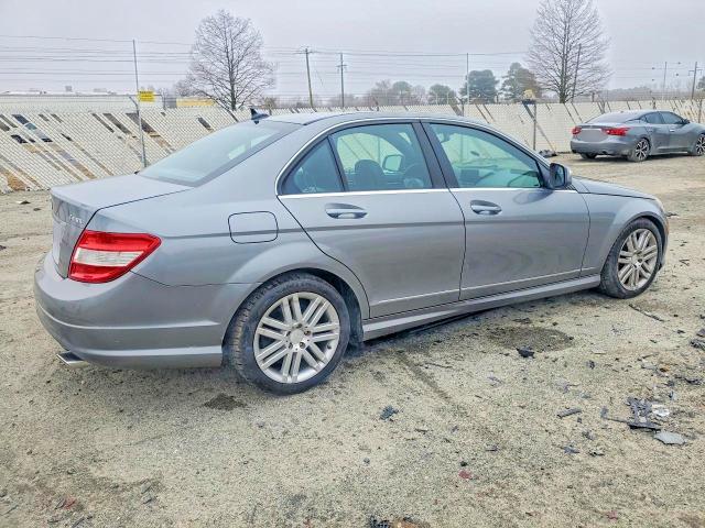 2009 Mercedes-benz C მანქანა იყიდება აუქციონზე, vin: WDDGF81XX9R047719, აუქციონის ნომერი: 76891635