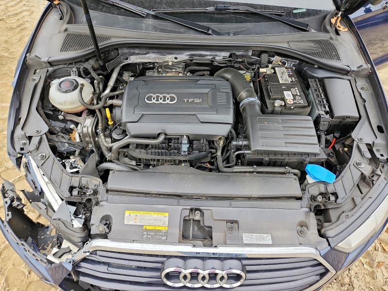 Продаж на аукціоні авто 2019 Audi A3, vin: WAUBEGFF8K1019159, номер лоту: 76932635