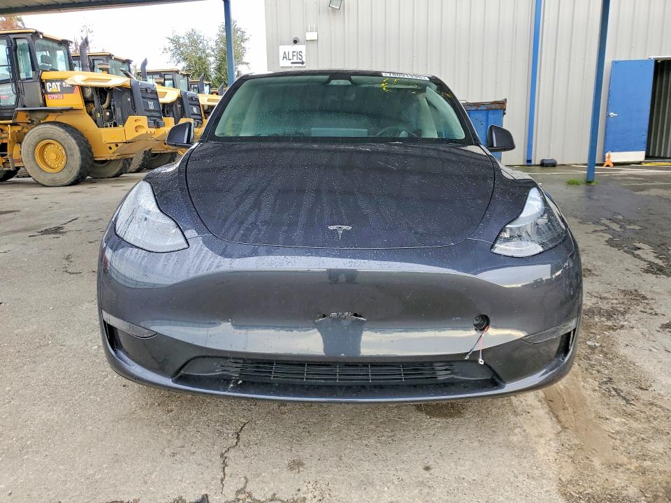 2024 Tesla Model Y მანქანა იყიდება აუქციონზე, vin: 7SAYGDED7RF154028, აუქციონის ნომერი: 78091335
