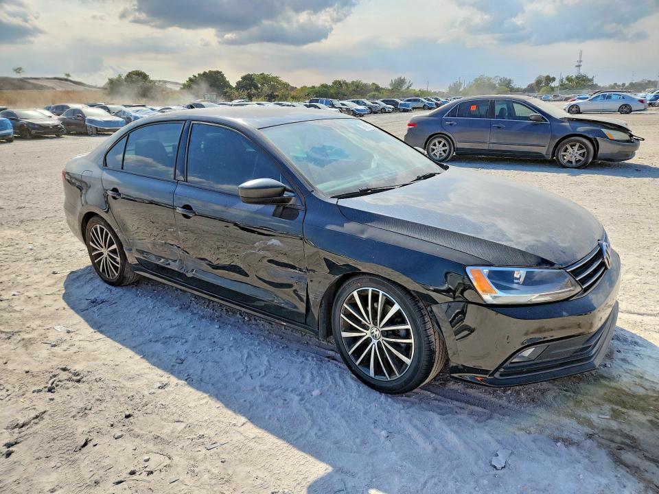 Продажа на аукционе авто 2016 Volkswagen Jetta, vin: 3VWB17AJ3GM402007, номер лота: 76895785