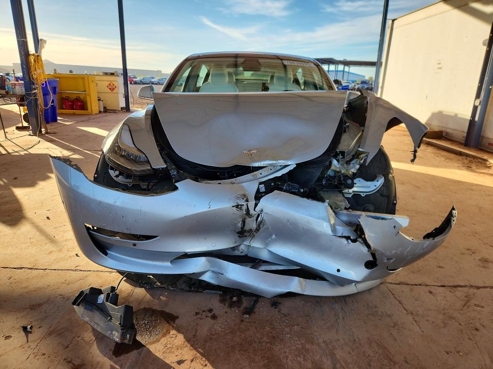 78830005 :رقم المزاد ، 5YJ3E1EB7JF096209 vin ، 2018 Tesla Model 3 مزاد بيع