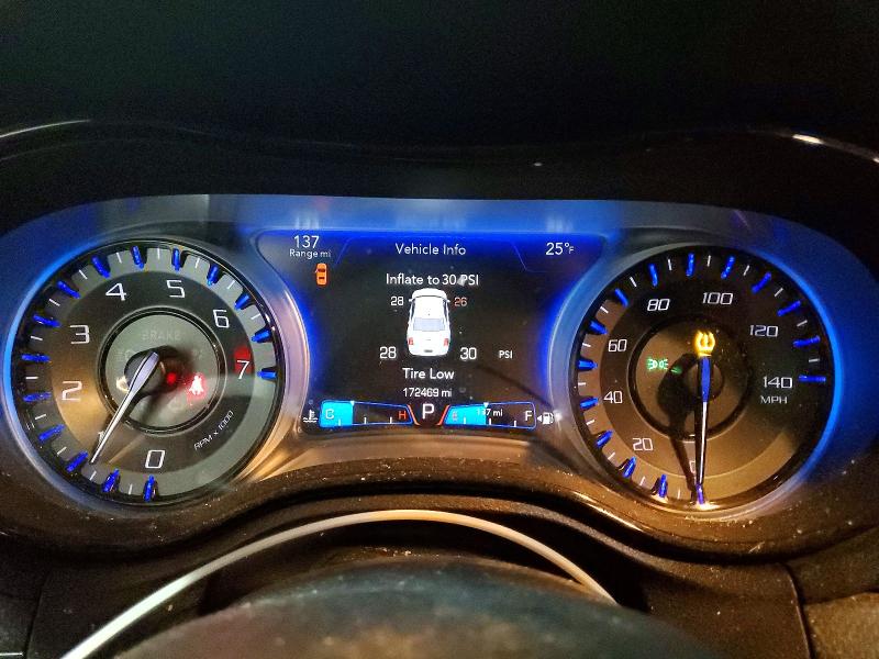 2015 Chrysler 300 მანქანა იყიდება აუქციონზე, vin: 2C3CCAGG7FH892401, აუქციონის ნომერი: 76129695