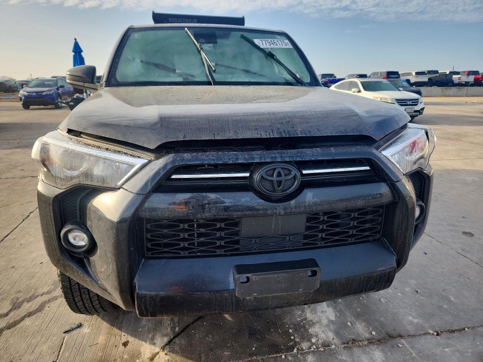 2021 Toyota 4runner მანქანა იყიდება აუქციონზე, vin: JTEBU5JR1M5924443, აუქციონის ნომერი: 77946175