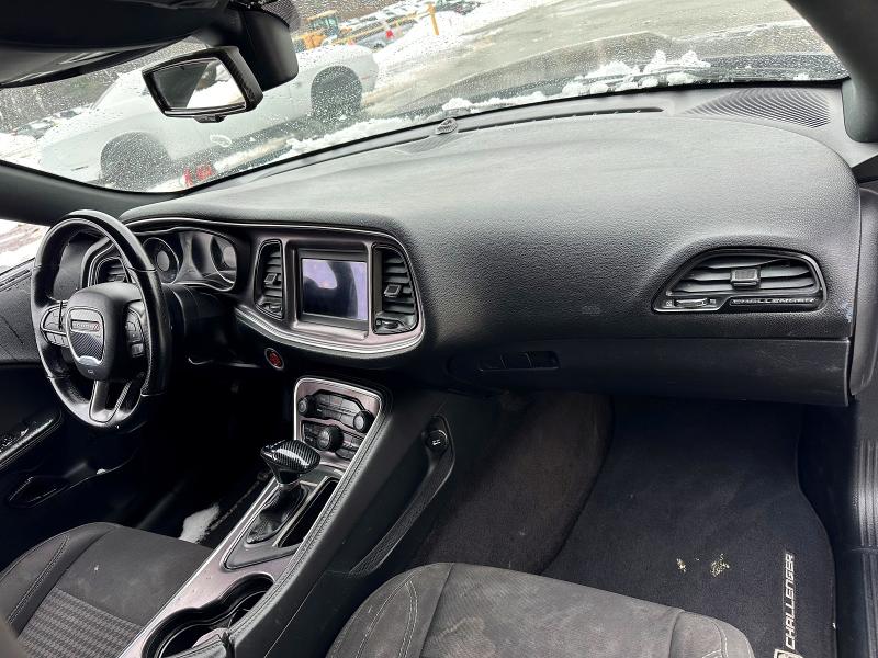 75220435 :رقم المزاد ، 2C3CDZBT8JH141994 vin ، 2018 Dodge Challenger مزاد بيع