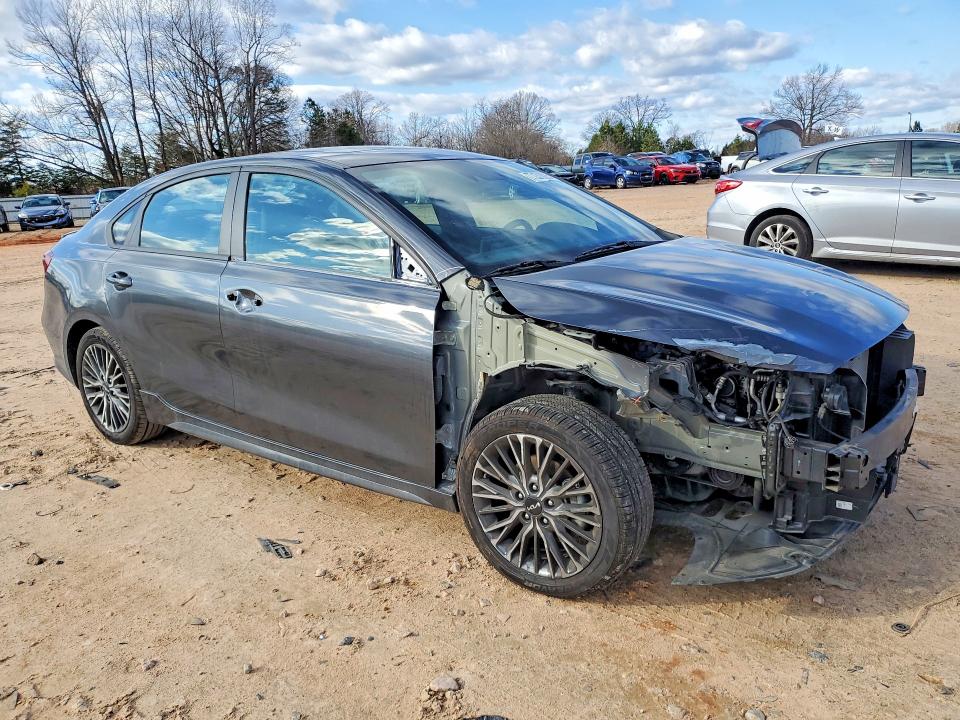 2023 Kia Forte მანქანა იყიდება აუქციონზე, vin: 3KPF54AD3PE606768, აუქციონის ნომერი: 77231925