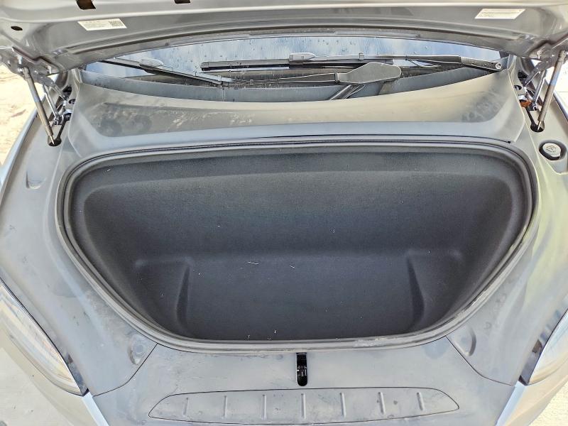 77894535 :رقم المزاد ، 7SAXCBE63TF473883 vin ، 2026 Tesla Model X مزاد بيع