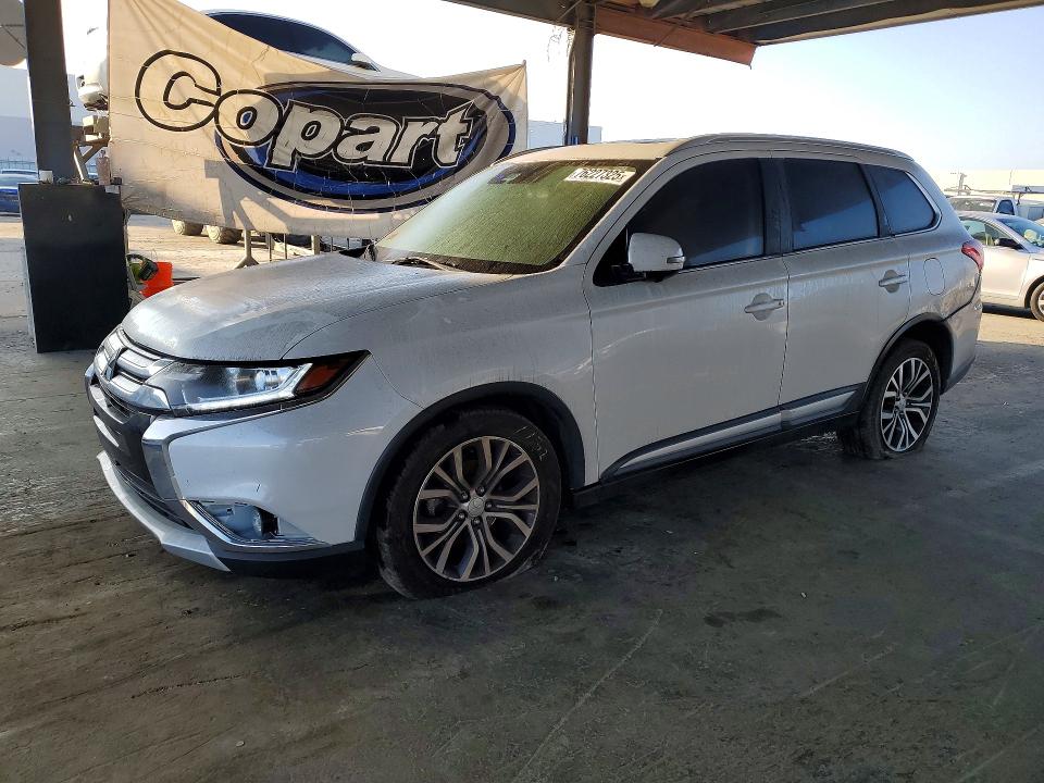 Auction sale of the 2018 Mitsubishi Outlander, vin: JA4AZ3A38JZ001733, lot number: 76227325