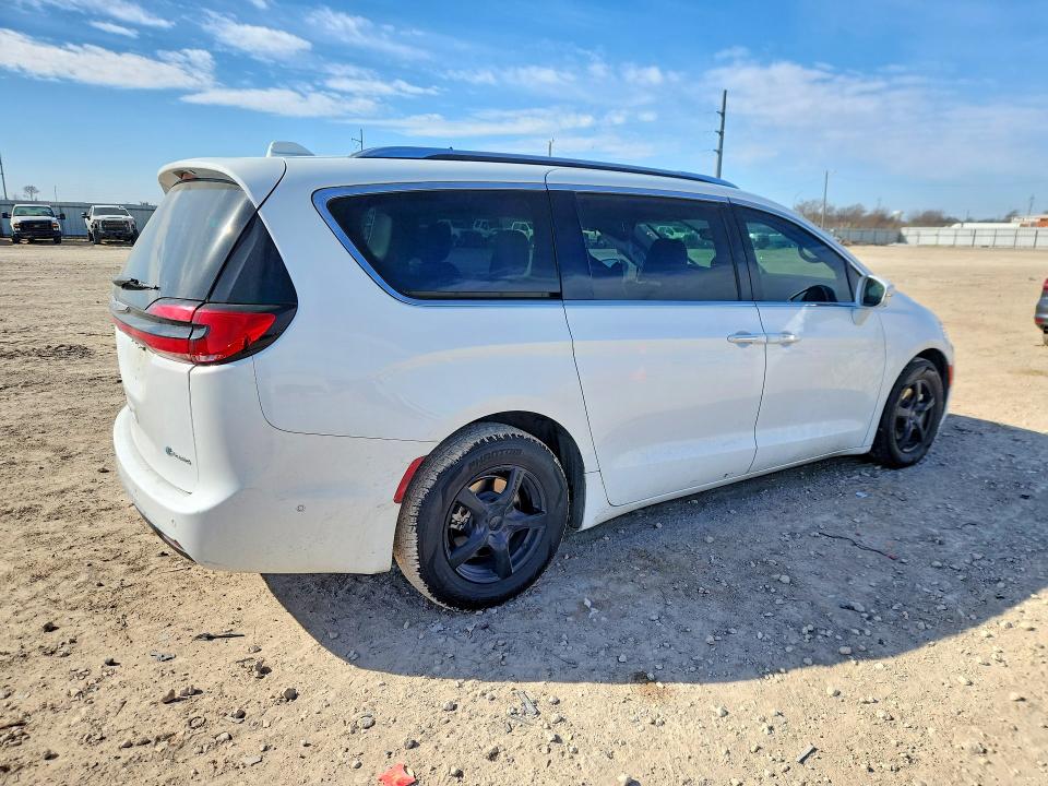 Продажа на аукционе авто 2021 Chrysler Pacifica, vin: 2C4RC1L75MR597042, номер лота: 75909435