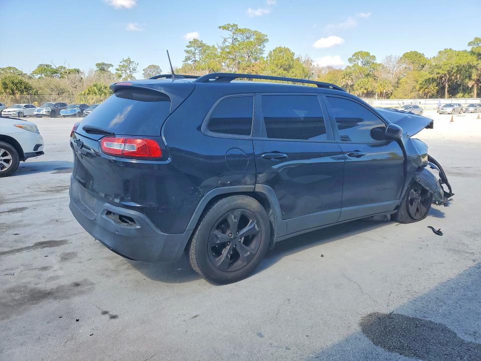 77323055 :رقم المزاد ، 1C4PJLDB3JD563126 vin ، 2018 Jeep Cherokee مزاد بيع