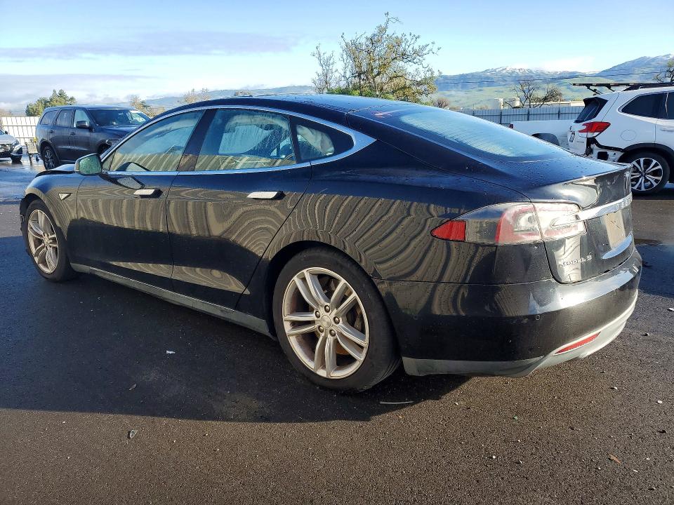 Продажа на аукционе авто 2015 Tesla Model S, vin: 5YJSA1E28FF115249, номер лота: 78111885