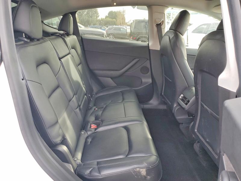 76266975 :رقم المزاد ، 5YJYGDEE0MF231854 vin ، 2021 Tesla Model Y مزاد بيع