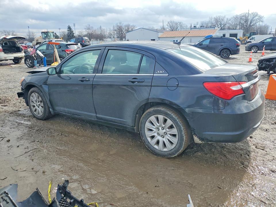 77568975 :رقم المزاد ، 1C3CCBAB0EN122498 vin ، 2014 Chrysler 200 مزاد بيع