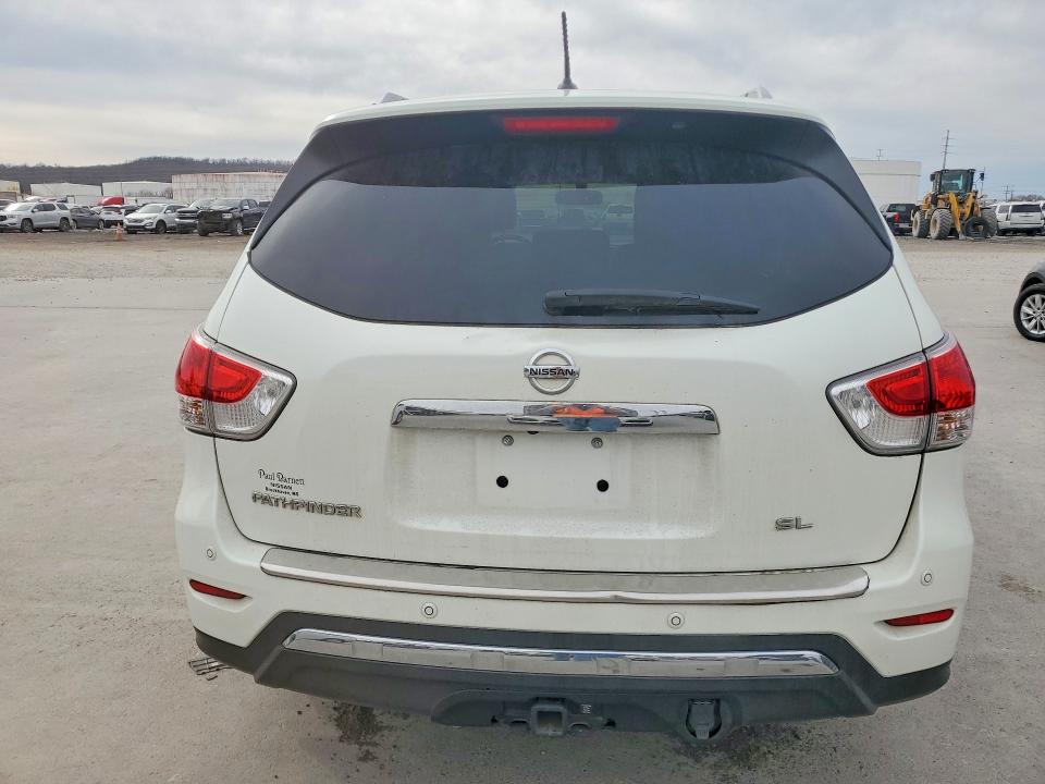 2015 Nissan Pathfinder მანქანა იყიდება აუქციონზე, vin: 5N1AR2MN7FC646165, აუქციონის ნომერი: 75161495