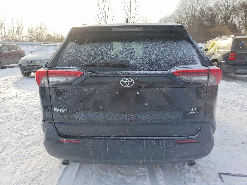 Продажа на аукционе авто 2021 Toyota Rav4, vin: 2T3B1RFV3MC148322, номер лота: 75579265