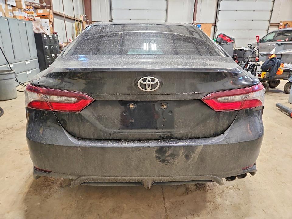 75882555 :رقم المزاد ، 4T1G11AK7MU553658 vin ، 2021 Toyota Camry Se 4dr مزاد بيع