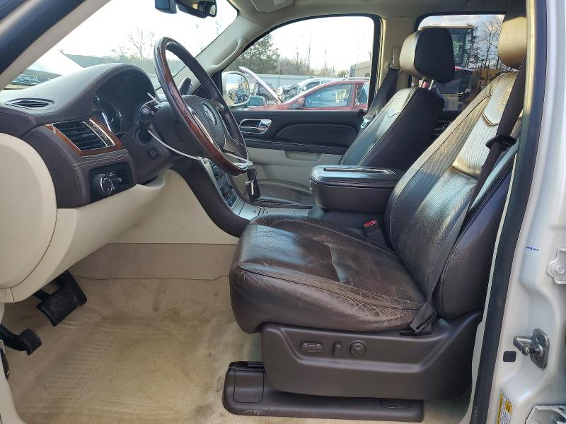 76030095 :رقم المزاد ، 1GYUKKEF4AR195502 vin ، 2010 Cadillac Escalade مزاد بيع