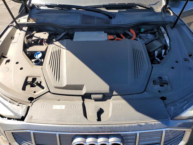 79383265 :رقم المزاد ، WA1VAAGE7KB007314 vin ، 2019 Audi E-tron مزاد بيع