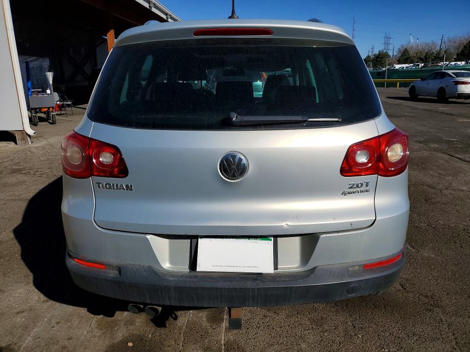 Продажа на аукционе авто 2010 Volkswagen Tiguan, vin: WVGBV7AX6AW508188, номер лота: 79183305