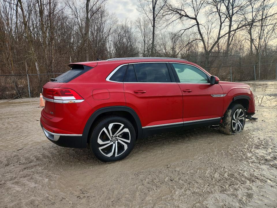 77744325 :رقم المزاد ، 1V2TE2CA1MC204842 vin ، 2021 Volkswagen Atlas Cross Sport مزاد بيع