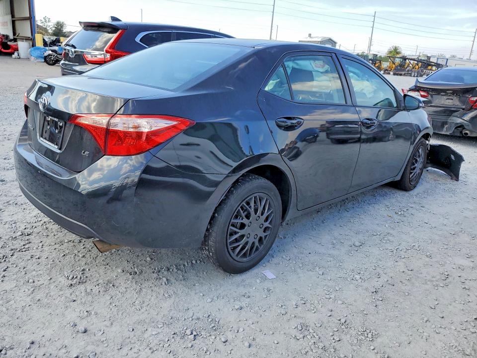 2018 Toyota Corolla მანქანა იყიდება აუქციონზე, vin: 5YFBURHE5JP803184, აუქციონის ნომერი: 78290825
