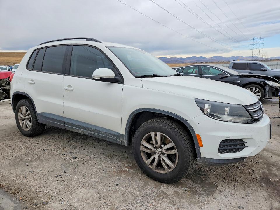 Aukcja sprzedaży 2016 Volkswagen Tiguan, vin: WVGAV7AX9GW582600, numer aukcji: 74823045