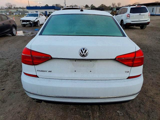 Продажа на аукционе авто 2016 Volkswagen Passat, vin: 1VWBS7A39GC023822, номер лота: 77046155