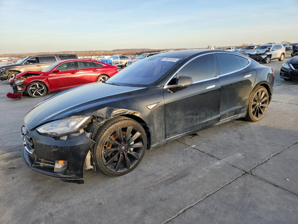 Продажа на аукционе авто 2014 Tesla Model S, vin: 5YJSA1H15EFP52715, номер лота: 78874455
