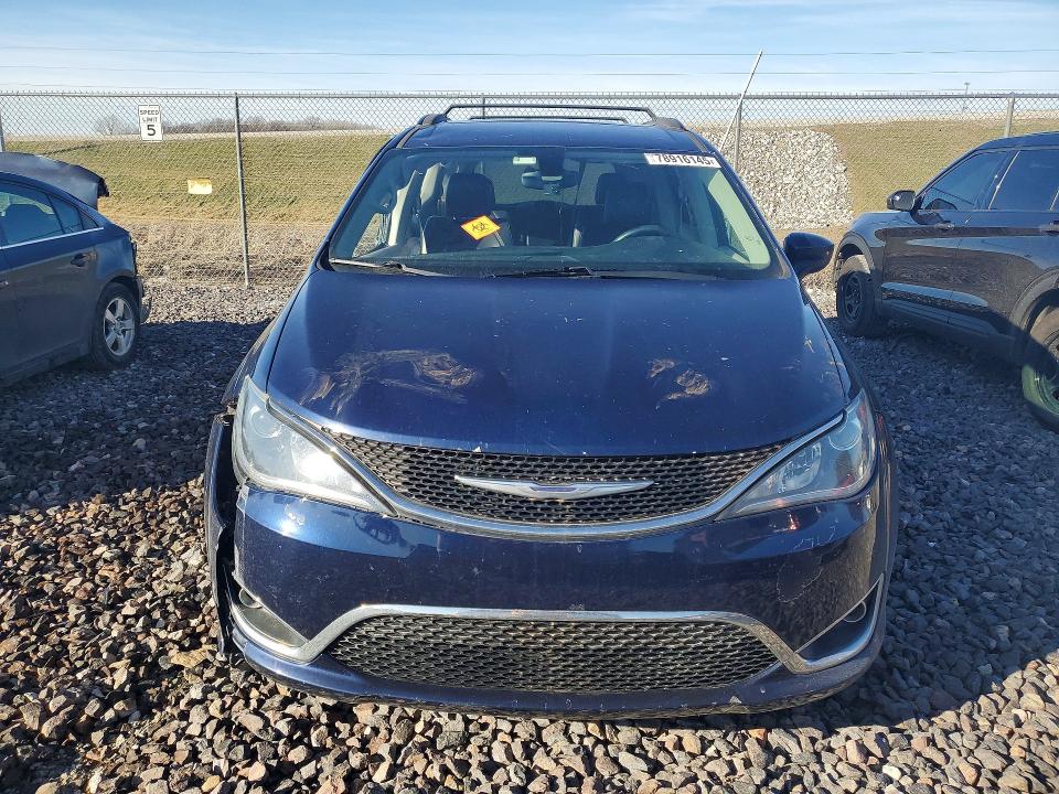 Продаж на аукціоні авто 2017 Chrysler Pacifica, vin: 2C4RC1BG5HR527242, номер лоту: 78916145