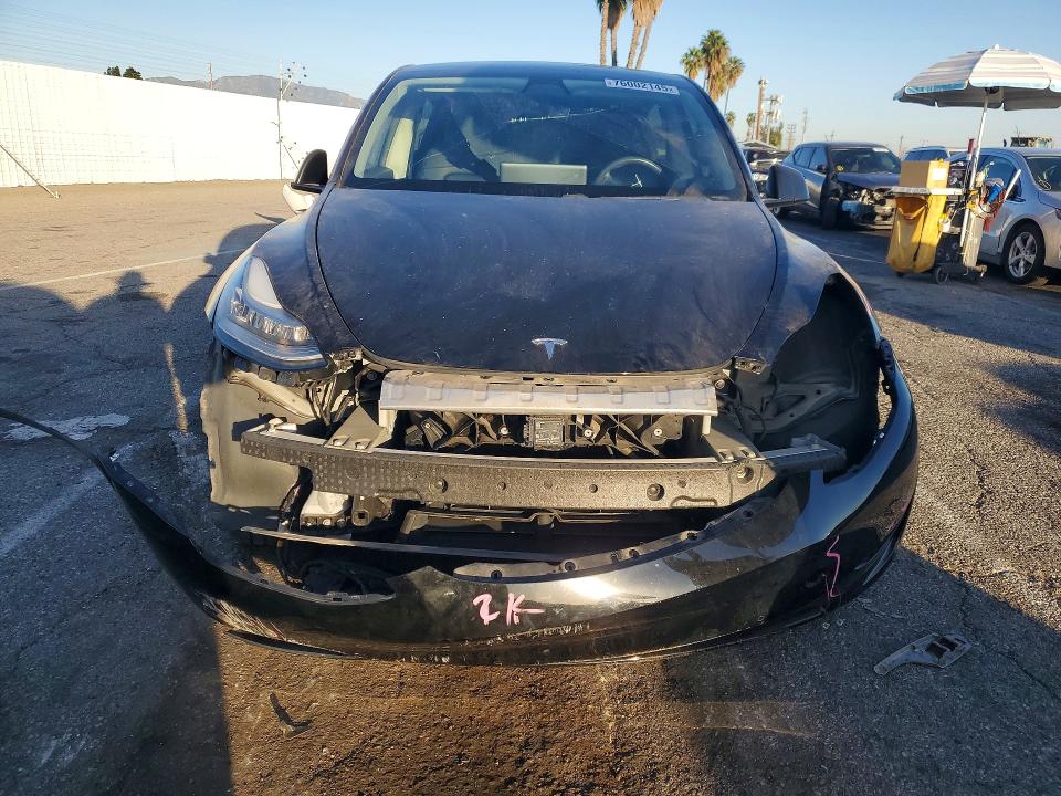 76002145 :رقم المزاد ، 5YJYGDEEXLF045852 vin ، 2020 Tesla Model Y مزاد بيع