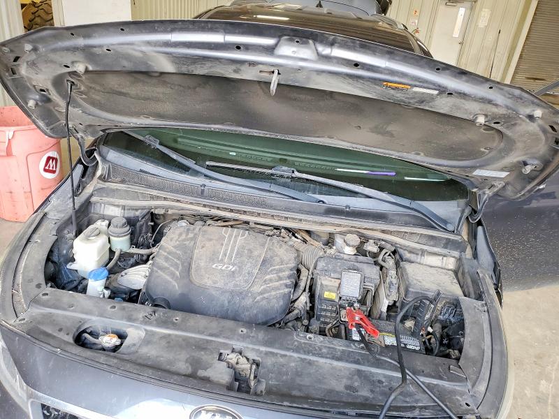 75933915 :رقم المزاد ، KNDMB5C10H6329089 vin ، 2017 Kia Sedona Lx مزاد بيع