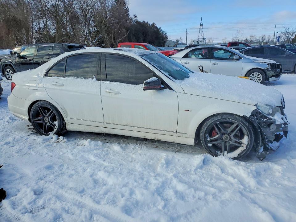 Продажа на аукционе авто 2013 Mercedes-benz C, vin: WDDGF8JB3DA807940, номер лота: 75797595