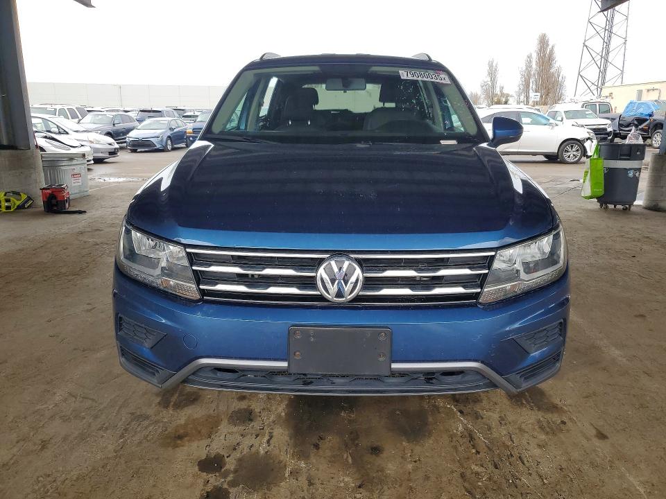 79080035 :رقم المزاد ، 3VV1B7AX9JM190030 vin ، 2018 Volkswagen Tiguan مزاد بيع