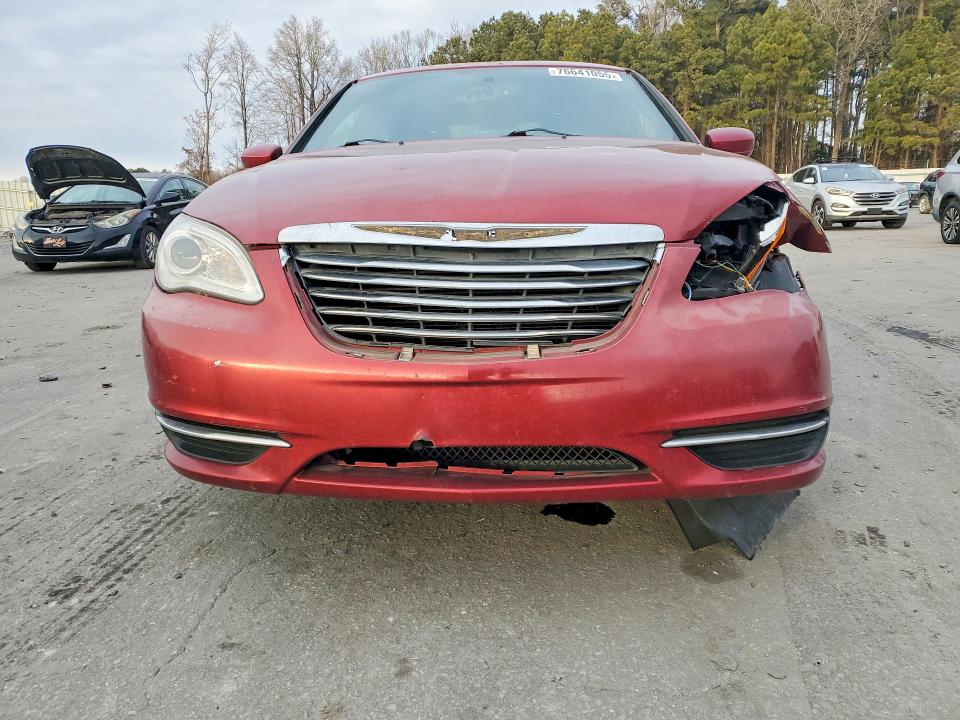 Продажа на аукционе авто 2013 Chrysler 200, vin: 1C3CCBBB0DN654427, номер лота: 76641055