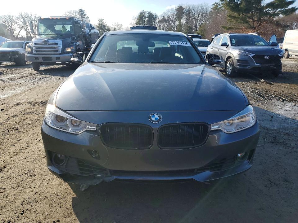 2013 Bmw 328 მანქანა იყიდება აუქციონზე, vin: WBA3B5C56DJ598572, აუქციონის ნომერი: 77281135