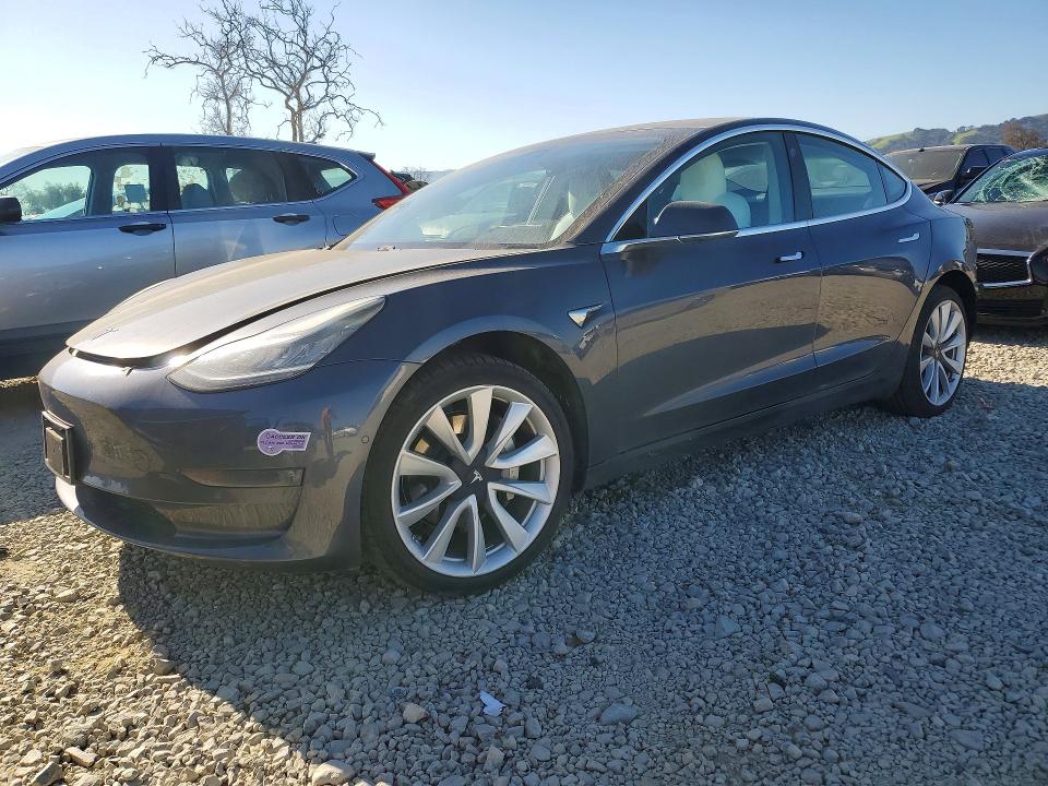 2018 Tesla Model 3 მანქანა იყიდება აუქციონზე, vin: 5YJ3E1EA1JF178069, აუქციონის ნომერი: 76113505