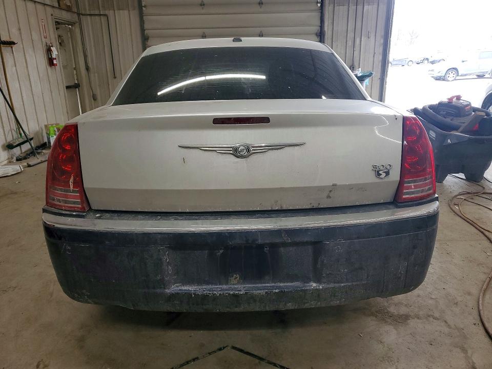 Продажа на аукционе авто 2010 Chrysler 300, vin: 2C3CA2CV8AH328944, номер лота: 76748475