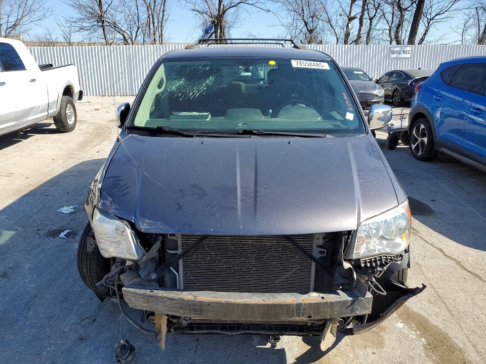 2014 Chrysler Town & Country მანქანა იყიდება აუქციონზე, vin: 2C4RC1CG9ER367280, აუქციონის ნომერი: 78558485