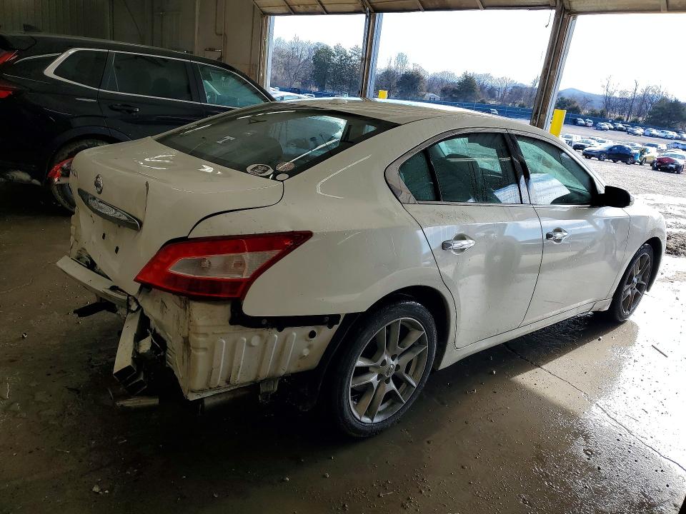 2011 Nissan Maxima მანქანა იყიდება აუქციონზე, vin: 1N4AA5AP4BC835990, აუქციონის ნომერი: 76813815