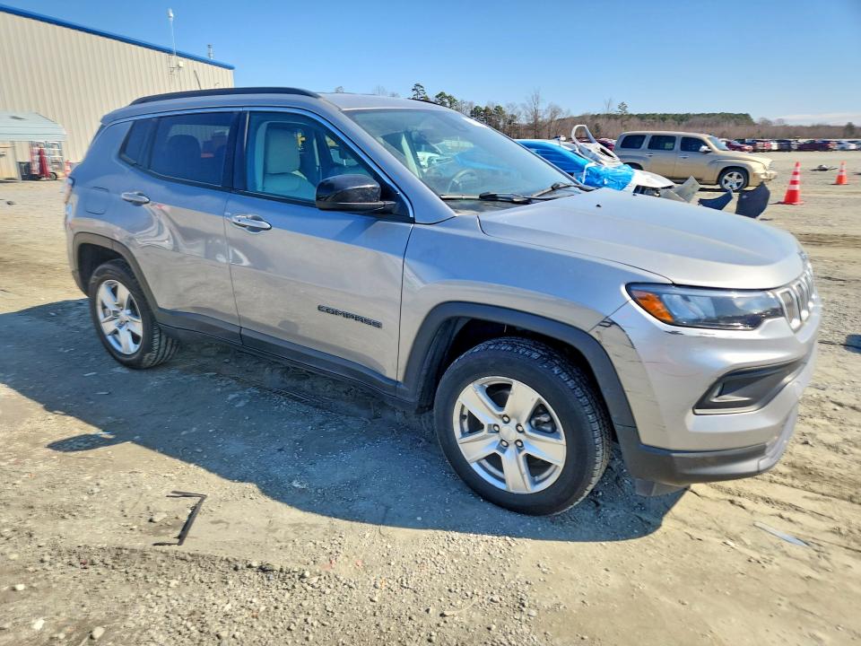 76691255 :رقم المزاد ، 3C4NJDBBXNT118754 vin ، 2022 Jeep Compass مزاد بيع