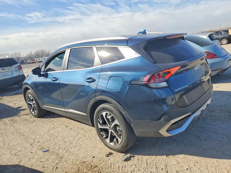 Продажа на аукционе авто 2023 Kia Sportage, vin: KNDPVCAG5P7063495, номер лота: 77300535