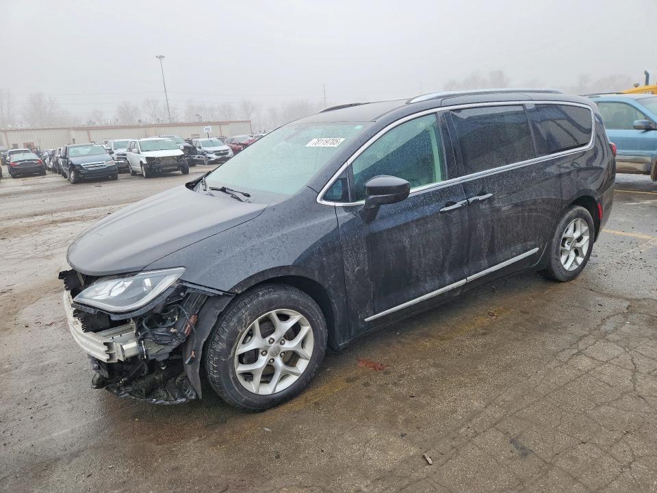 78119705 :رقم المزاد ، 2C4RC1EG9KR569335 vin ، 2019 Chrysler Pacifica مزاد بيع