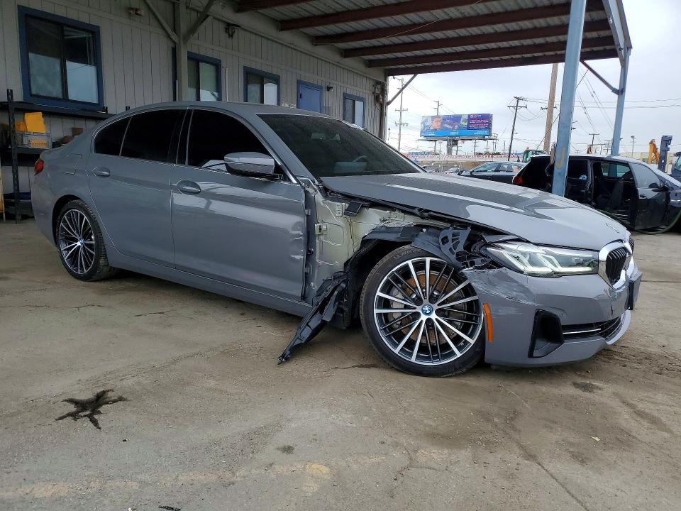 77373465 :رقم المزاد ، WBA13AG01NCJ96735 vin ، 2022 Bmw 530e مزاد بيع