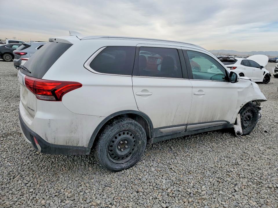 Продаж на аукціоні авто 2017 Mitsubishi Outlander, vin: JA4AD3A38HZ038550, номер лоту: 75207335