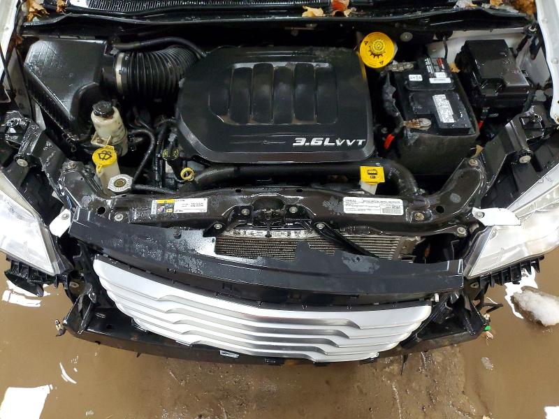 78846585 :رقم المزاد ، 2C4RC1BG3GR112550 vin ، 2016 Chrysler Town & Country مزاد بيع