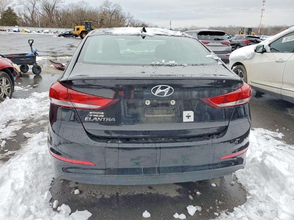 Продаж на аукціоні авто 2018 Hyundai Elantra, vin: KMHD84LF5JU465977, номер лоту: 75476315