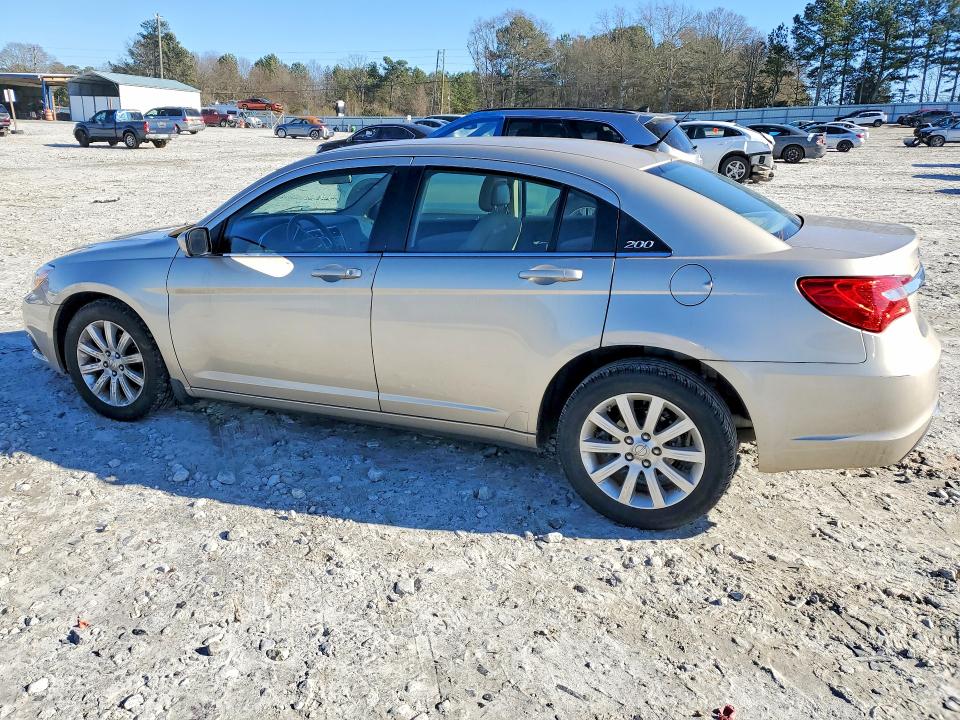 2013 Chrysler 200 მანქანა იყიდება აუქციონზე, vin: 1C3CCBBBXDN745320, აუქციონის ნომერი: 76339525