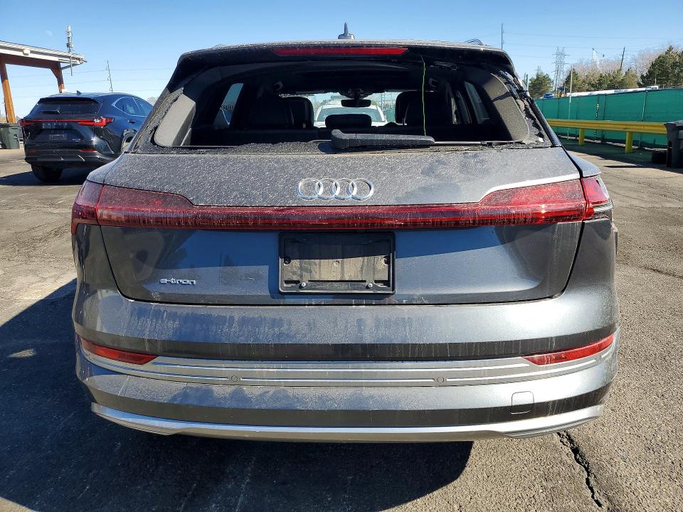 79383265 :رقم المزاد ، WA1VAAGE7KB007314 vin ، 2019 Audi E-tron مزاد بيع